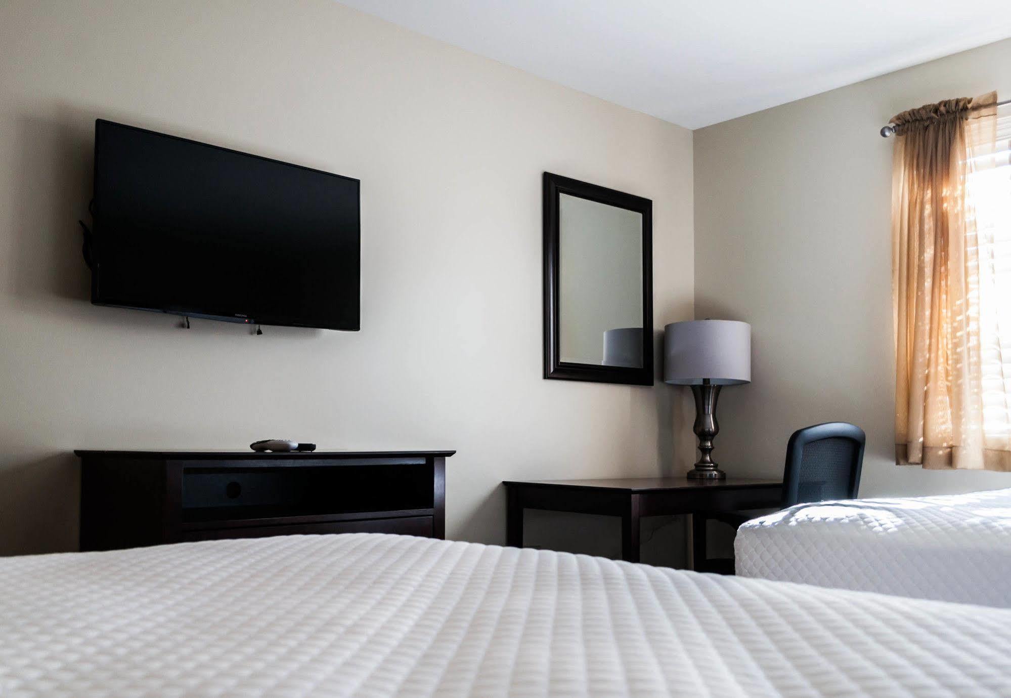 Holmes Suites And Inn Blacklick Экстерьер фото